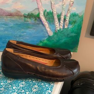 Clark’s Structured brown flats/comfort for all!